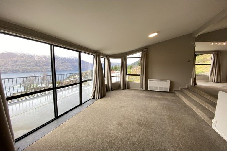 Photo of property in 6a Scott Place, Fernhill, Queenstown, 9300