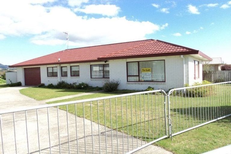 Photo of property in 112 Makarini Street, Paraparaumu, 5032