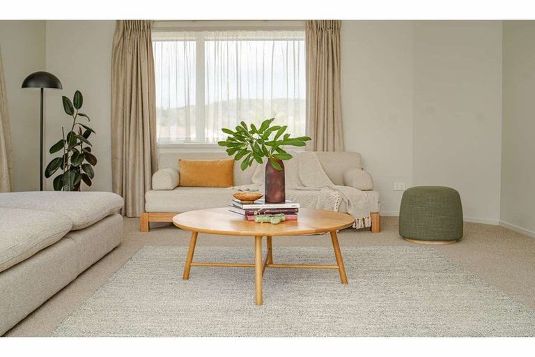 Photo of property in 6 Halyard Loop, Haruru, 0204