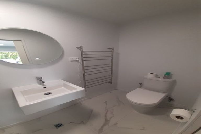 Photo of property in 9 Tirita Street, Kawaha Point, Rotorua, 3010