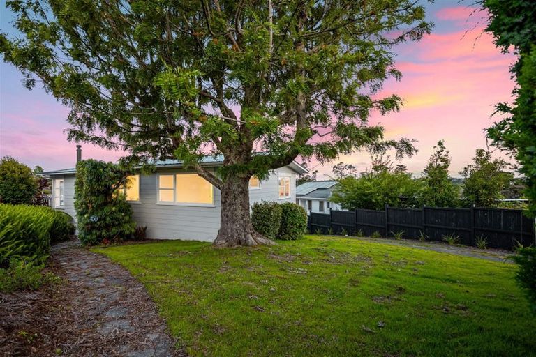 Photo of property in 30 Fitzwater Place, Henderson, Auckland, 0612