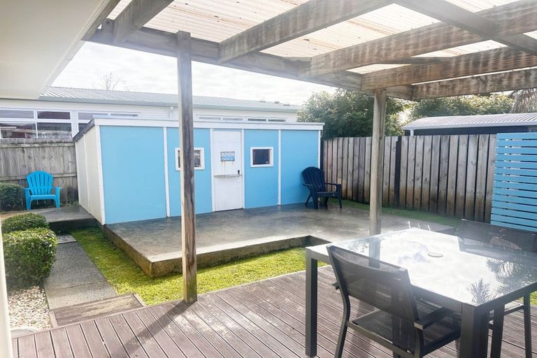 Photo of property in 1/126 Clevedon Road, Papakura, 2110