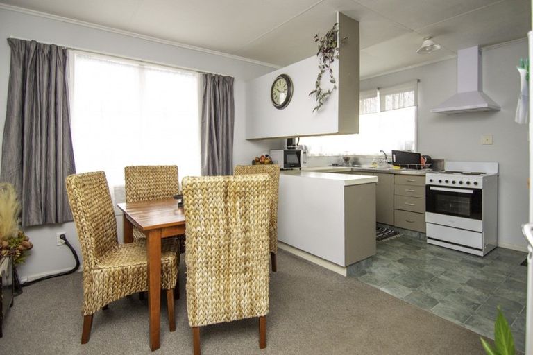 Photo of property in 17 Alexander Street, Awapuni, Palmerston North, 4412