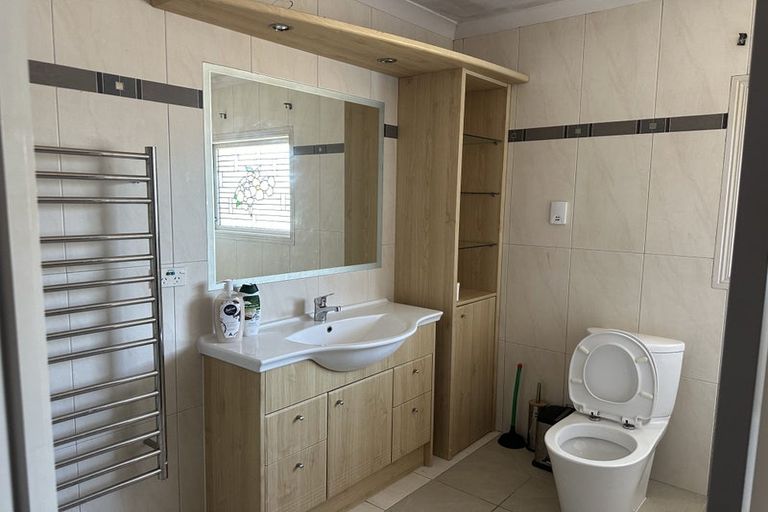 Photo of property in 1/422 Hibiscus Coast Highway, Orewa, 0931