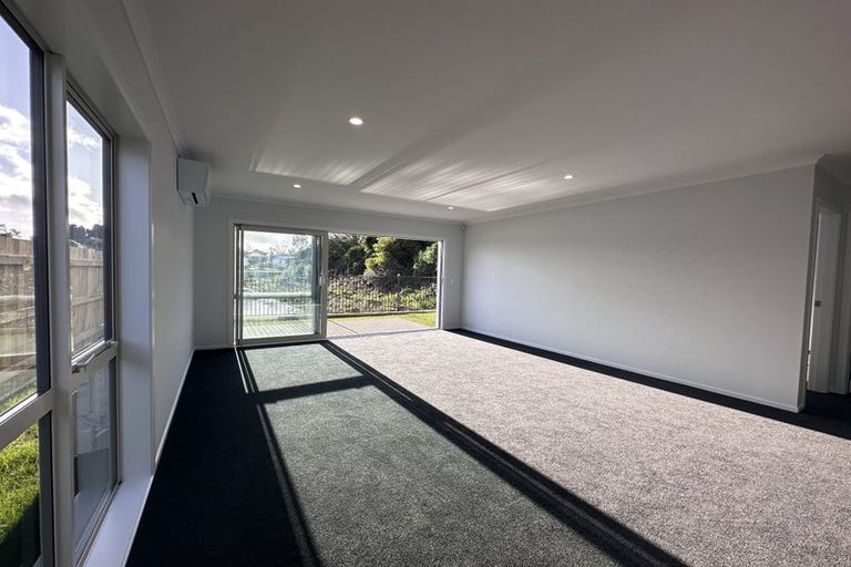 Photo of property in 26 Koru Loop, Paraparaumu, 5032