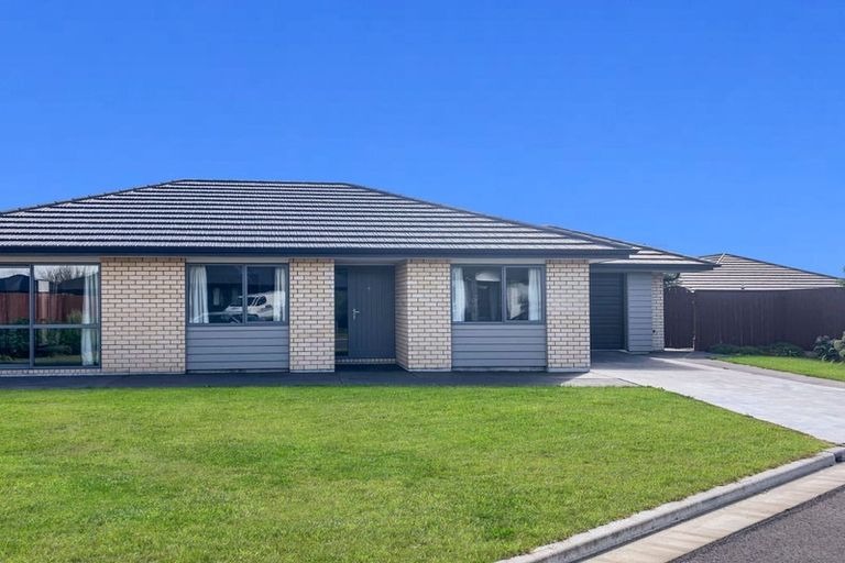 Photo of property in 9 Sharman Place, Wigram, Christchurch, 8042