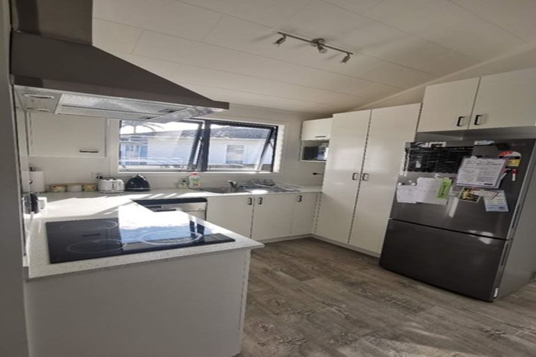 Photo of property in 6 Otira Grove, Kelson, Lower Hutt, 5010