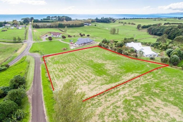 Photo of property in 11 Hanaia Road, Tirohanga, Opotiki, 3197