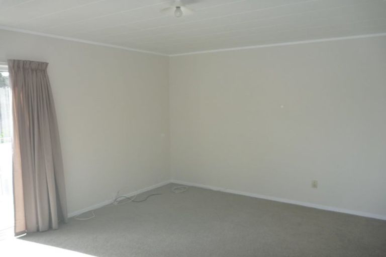 Photo of property in 1/11 Spinella Drive, Bayview, Auckland, 0629