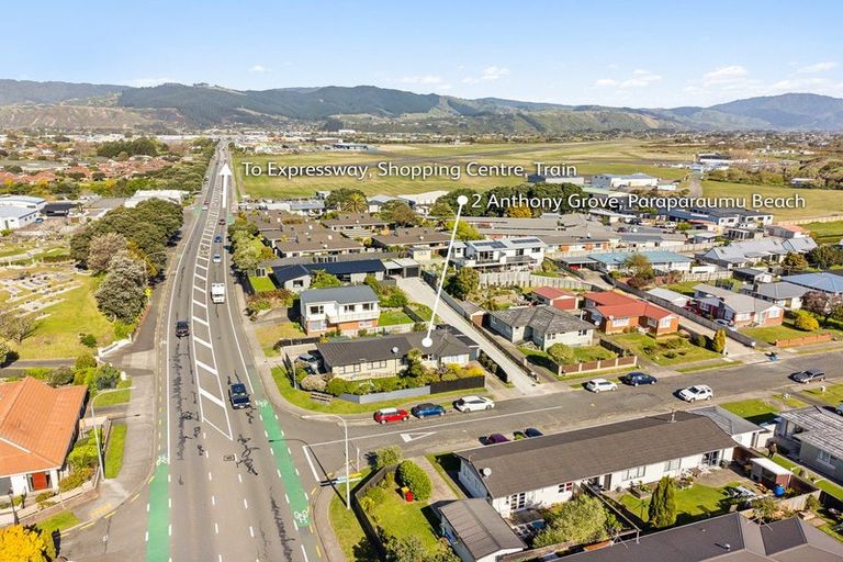 Photo of property in 2 Anthony Grove, Paraparaumu Beach, Paraparaumu, 5032