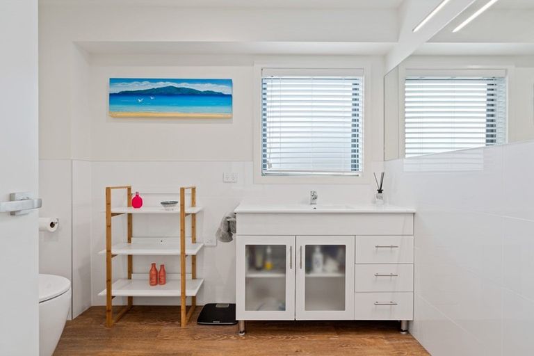 Photo of property in 1 Alamar Crescent, Mangawhai Heads, Mangawhai, 0505