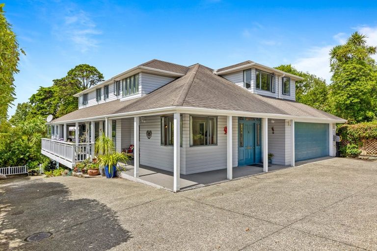 Photo of property in 3a Cron Avenue, Te Atatu South, Auckland, 0610