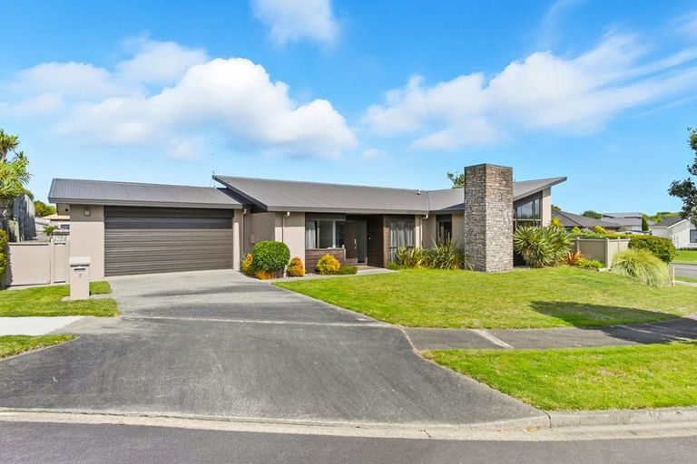 Photo of property in 2 Cadastral Court, Paraparaumu, 5032