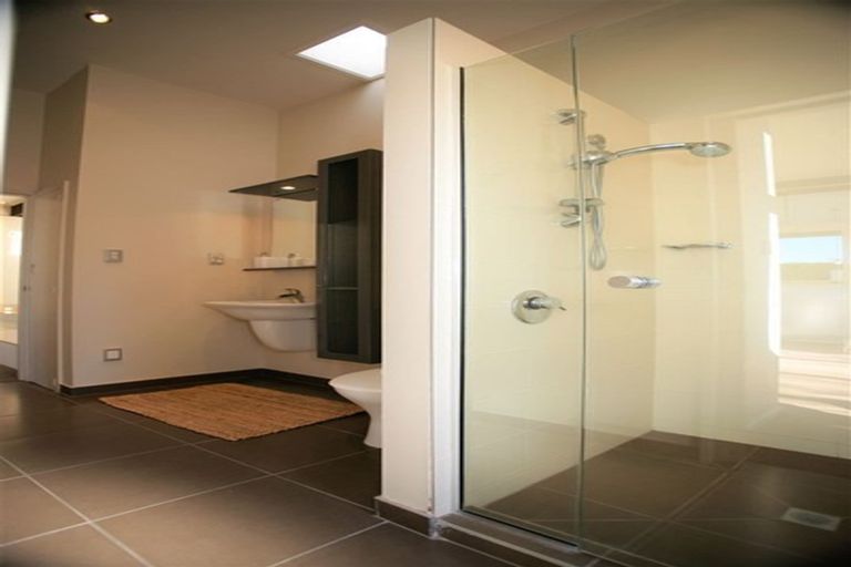 Photo of property in 2/5 Whareora Terrace, Cashmere, Christchurch, 8022