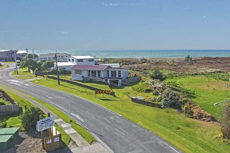 Photo of property in 342 Pukehina Beach Road, Pukehina, Te Puke, 3189