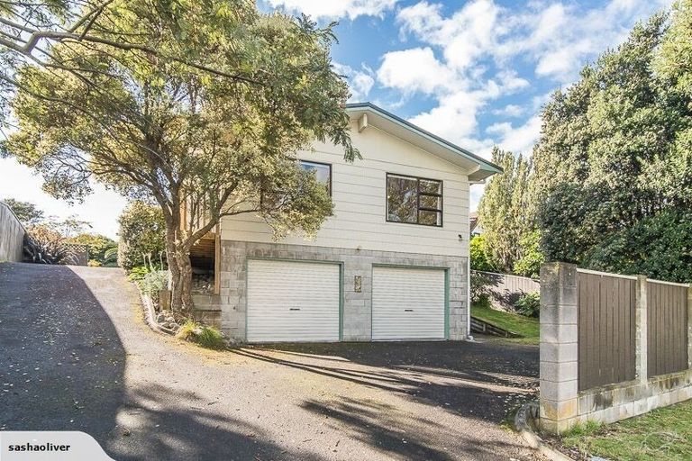 Photo of property in 31 Eruini Street, Waikanae Beach, Waikanae, 5036