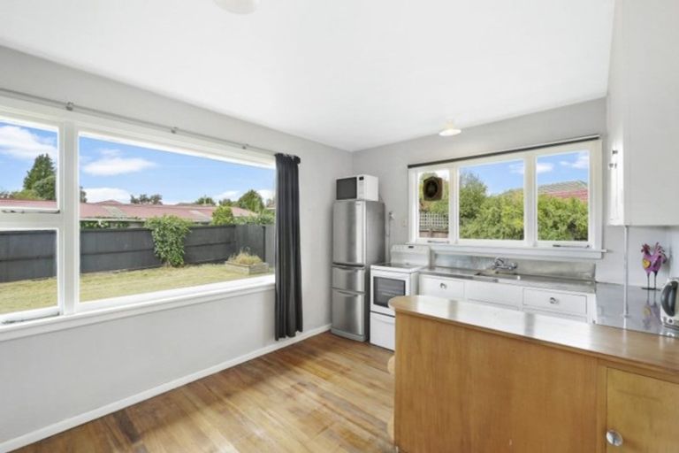 Photo of property in 25 Fairmont Place, Hornby, Christchurch, 8042