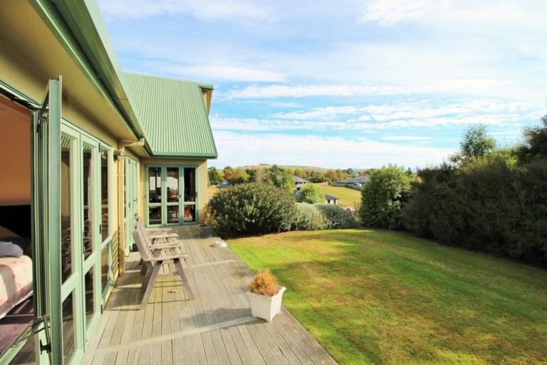 Photo of property in 12 Grove Avenue, Weston, Oamaru, 9401