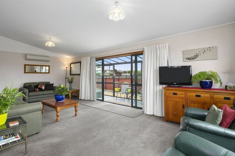 Photo of property in 69 Mcdonald Street, Mosgiel, 9024
