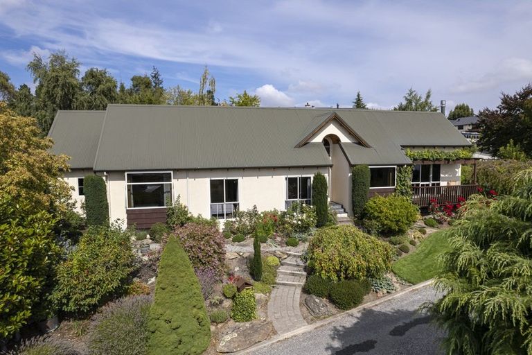 Photo of property in 31 Kamaka Crescent, Bridge Hill, Alexandra, 9320