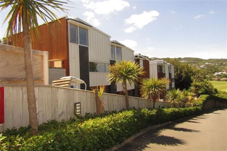 Photo of property in 1/38 Makara Road, Karori, Wellington, 6012