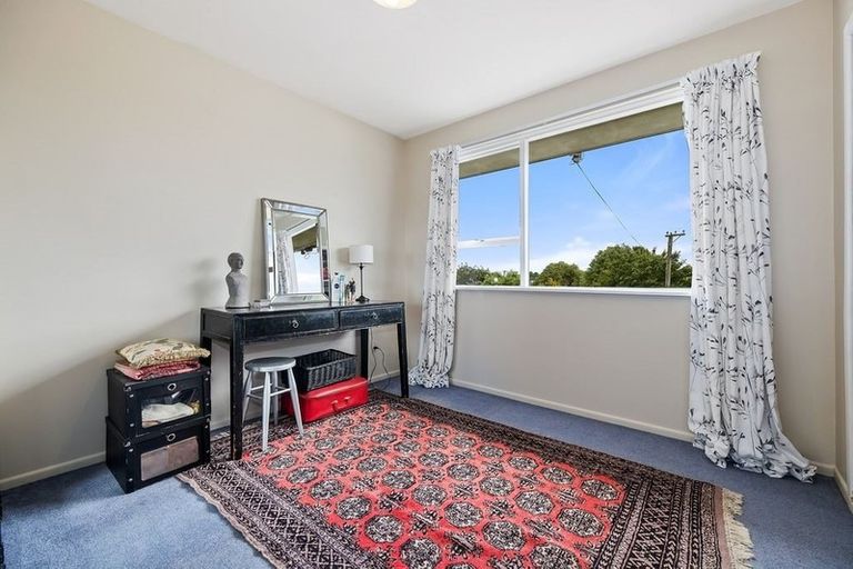 Photo of property in 8 Martbern Crescent, Bishopdale, Christchurch, 8053