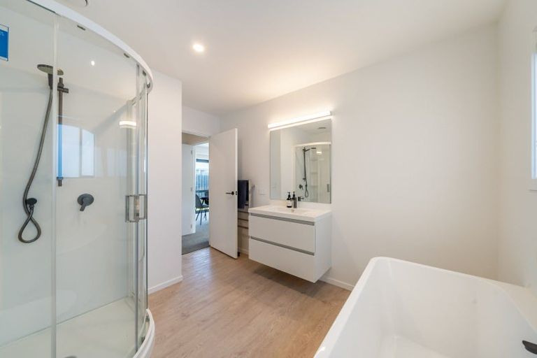 Photo of property in 3 Thornbury Lane, Timberlea, Upper Hutt, 5018