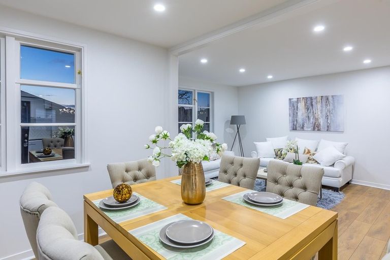 Photo of property in 1/48 Philomel Crescent, Bayswater, Auckland, 0622