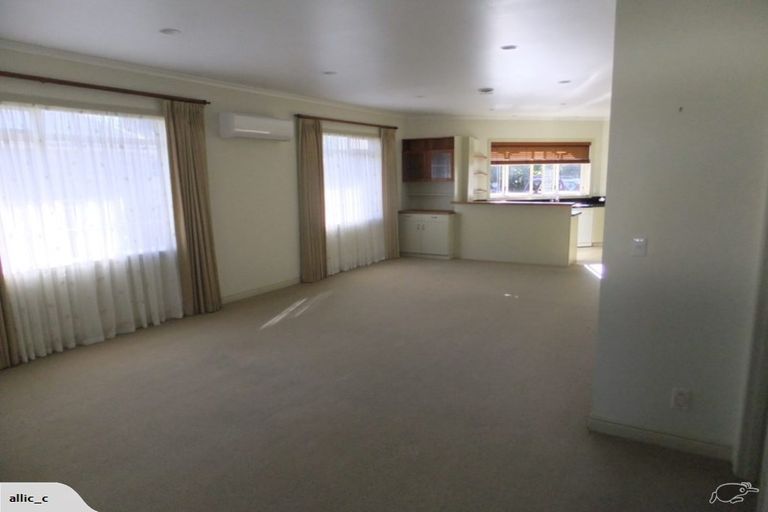 Photo of property in 33 Richmond Street, Fitzroy, New Plymouth, 4312