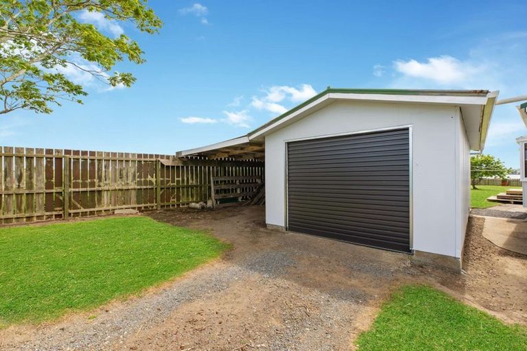 Photo of property in 170 Awhitu Road, Karioitahi, Waiuku, 2683