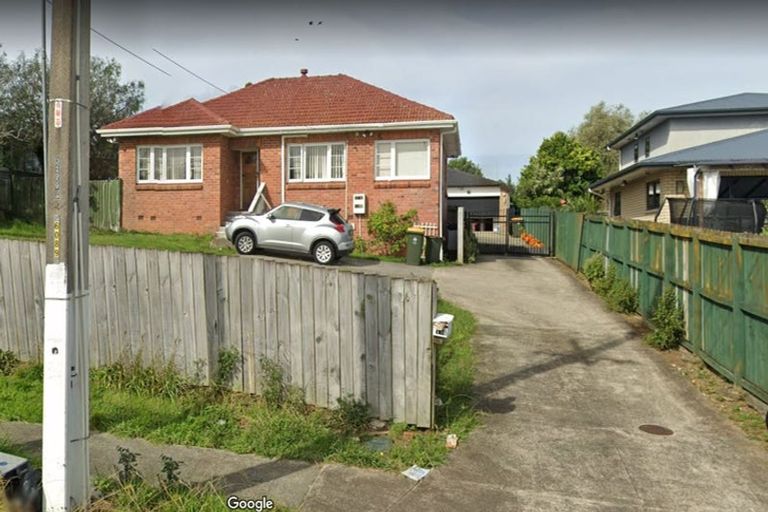 Photo of property in 10 Pah Road, Papatoetoe, Auckland, 2025