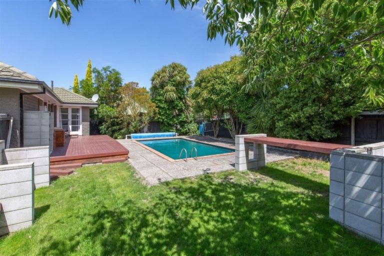 Photo of property in 31 Larch Place, Casebrook, Christchurch, 8051