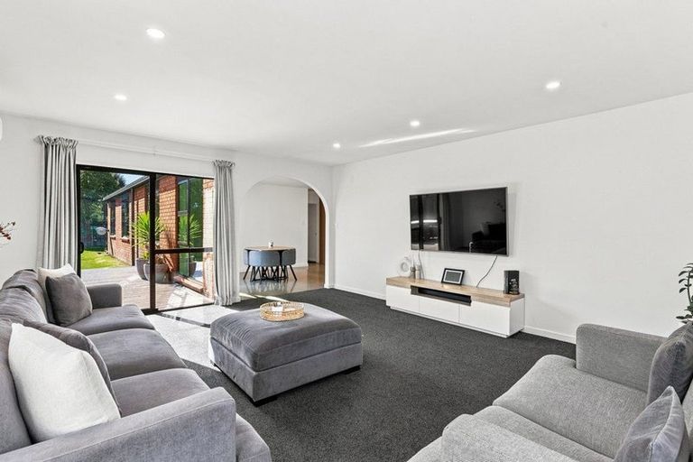 Photo of property in 18 Briarmont Street, Avondale, Christchurch, 8061
