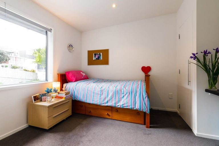 Photo of property in 5c Salmont Place, Kelburn, Wellington, 6012