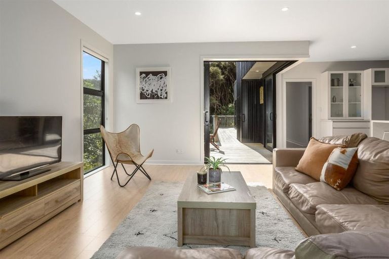 Photo of property in 120 Navigation Drive, Whitby, Porirua, 5024