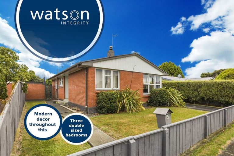 Photo of property in 41 Ellesmere Crescent, Highbury, Palmerston North, 4412