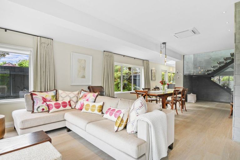 Photo of property in 8 Chevron Place, Ilam, Christchurch, 8041