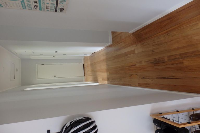 Photo of property in 281 Shakespeare Street, Leamington, Cambridge, 3432