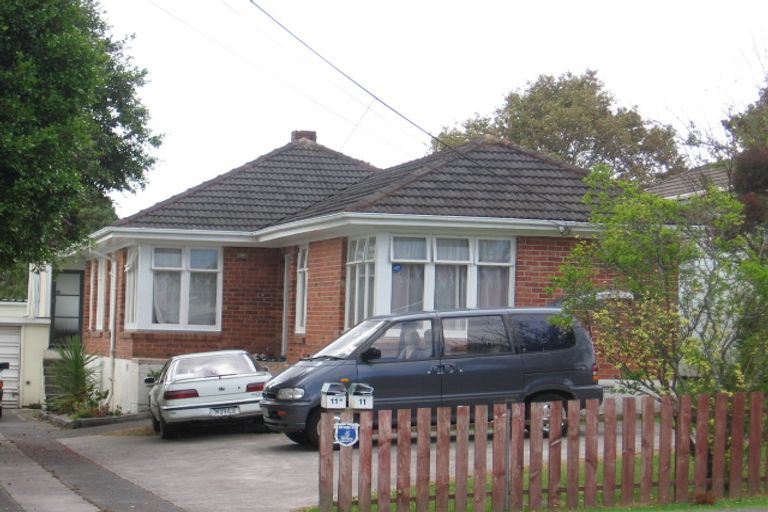 Photo of property in 11 Netherlands Avenue, Kelston, Auckland, 0602