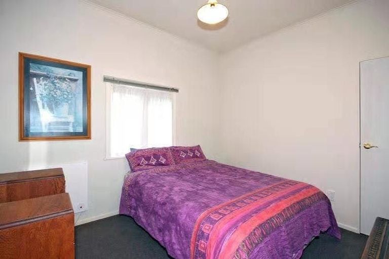 Photo of property in 24 Phillip Street, Johnsonville, Wellington, 6037