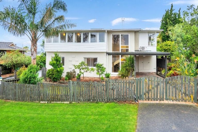 Photo of property in 34 Kirby Street, Glendene, Auckland, 0602