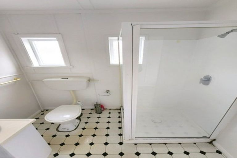 Photo of property in 74 Pirie Street, Mount Victoria, Wellington, 6011