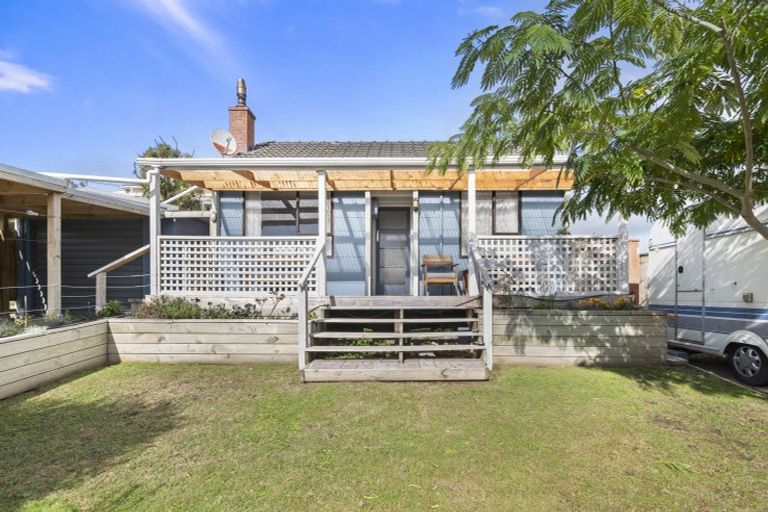 Photo of property in 12 Union Street, Foxton, 4814