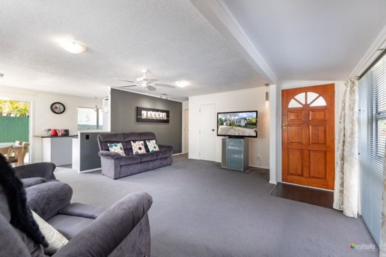 Photo of property in 11a Mangaroa Hill Road, Maoribank, Upper Hutt, 5018