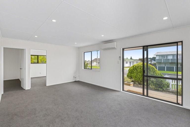 Photo of property in 42 Quinn Road, Levin, 5510
