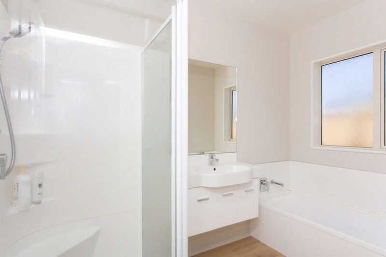 Photo of property in 16 Saint Florian Place, Woolston, Christchurch, 8062