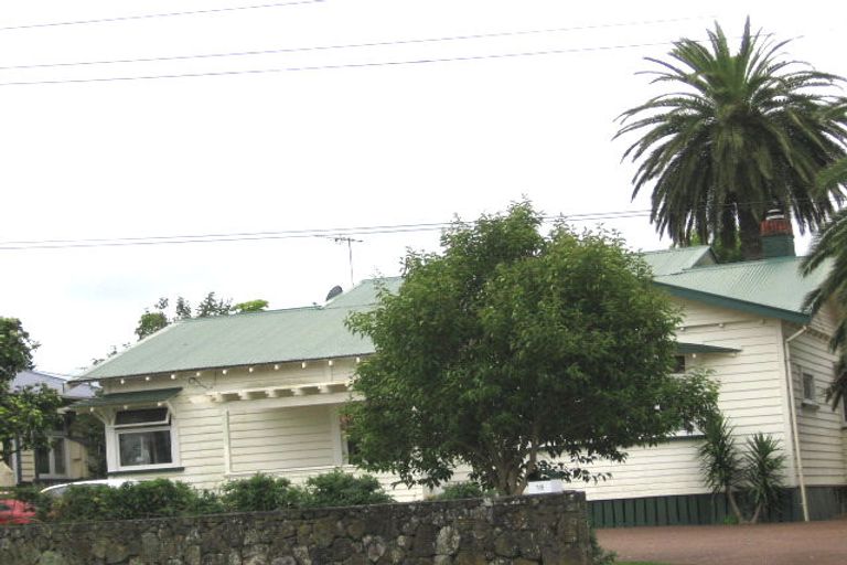 Photo of property in 18 Richardson Road, Mount Albert, Auckland, 1025