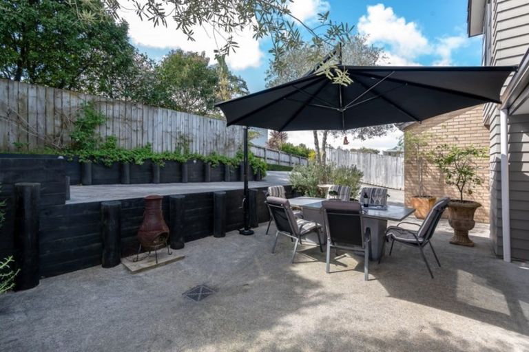 Photo of property in 29a Advene Road, Cockle Bay, Auckland, 2014