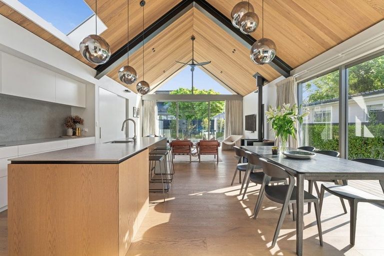 Photo of property in 3 Ngahere Street, Fendalton, Christchurch, 8041