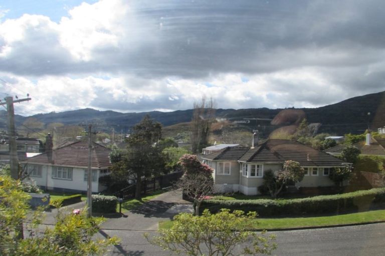Photo of property in 19 Speargrass Grove, Timberlea, Upper Hutt, 5018